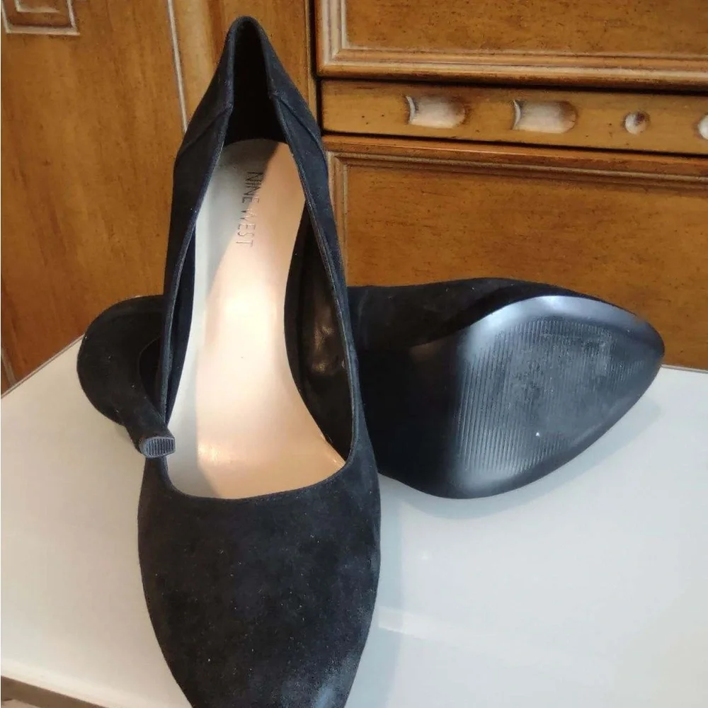 Nine West rare almond